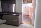 SOBRADO SEMI NOVO, COM 02 SUITES, 02 VAGAS!
