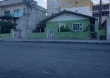 TERRENO EM ITAPEMA, MEDINDO 304.50m�, RUA ASFALTAD