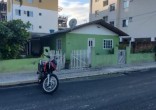 TERRENO EM ITAPEMA, MEDINDO 304.50m�, RUA ASFALTAD