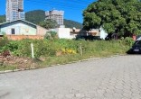 TERRENO COM RUA CALÇADA, MEDINDO 300m²!!!