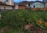 TERRENO COM RUA CALÇADA, MEDINDO 300m²!!!