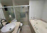 APTO EM MEIA PRAIA, MOBILIADO, COM 03 SUITES, 150M