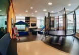 APTO EM MEIA PRAIA, MOBILIADO, COM 03 SUITES, 150M