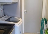 APTO EM MEIA PRAIA, FINAMENTE MOBILIADO, COM 02 DO