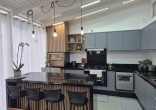 SOBRADO COM 04 SUITES, MOBILIADO, ACEITA FINANCIAM