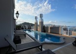 APTO, APROX. 350M DO MAR, COM 02 SUITES, MOBILIADO