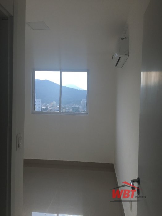 Apartamento Aluguel Anual Semi-Mobiliado