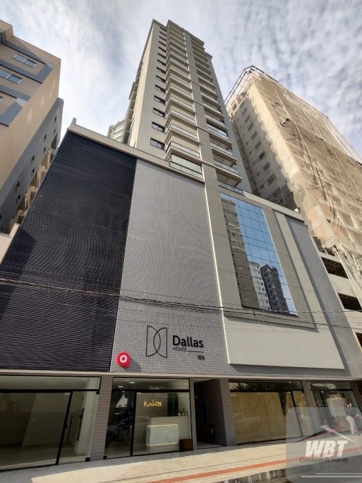 APARTAMENTO EM ITAPEMA, COM 02 DORMS, 400m MAR, MO