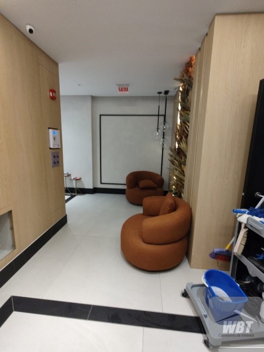 APARTAMENTO EM ITAPEMA, COM 02 DORMS, 400m MAR, MO