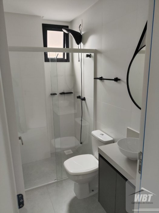 APARTAMENTO EM ITAPEMA, COM 02 DORMS, 400m MAR, MO