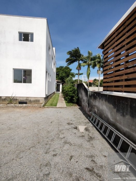 �TIMA CHACARA COM �REA DE 3.582.70M�, PARA MORADIA