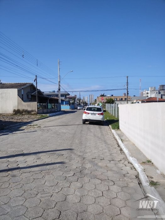 Terreno com 283.50m�, casa em anexo, murado!!!