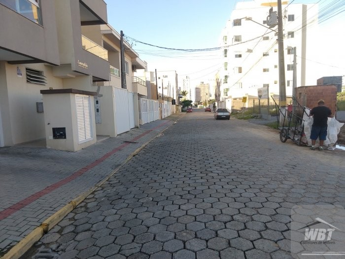 Apartamento com 02 dorm, SEMI-Mobiliado, 900m mar!