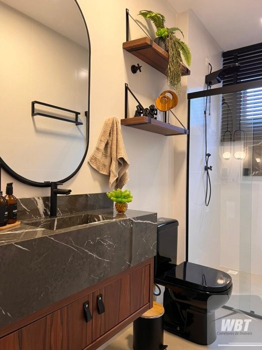 APARTAMENTO EM ITAPEMA, FINAMENTE MOBILIADO, COM 0