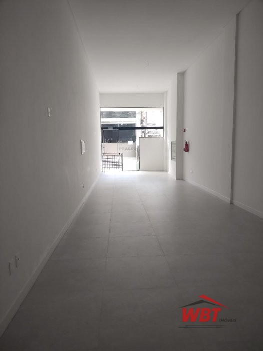 SALA COMERCIAL EM ITAPEMA, PRONTA, COM 75M�, OPORT