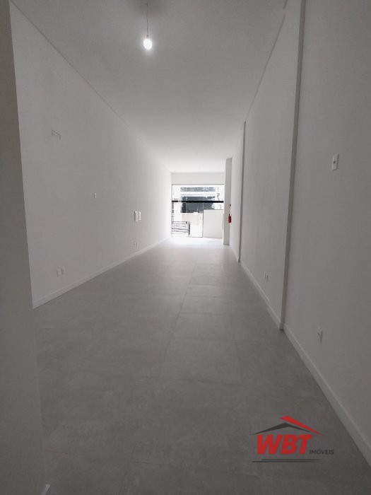 SALA COMERCIAL EM ITAPEMA, PRONTA, COM 75M�, OPORT