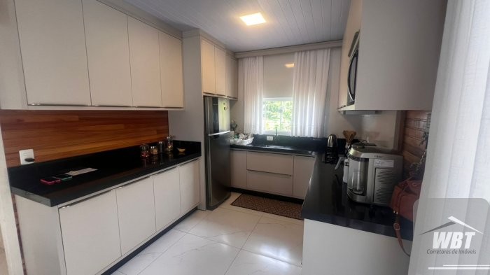 EXCELENTE CASA EM ITAPEMA