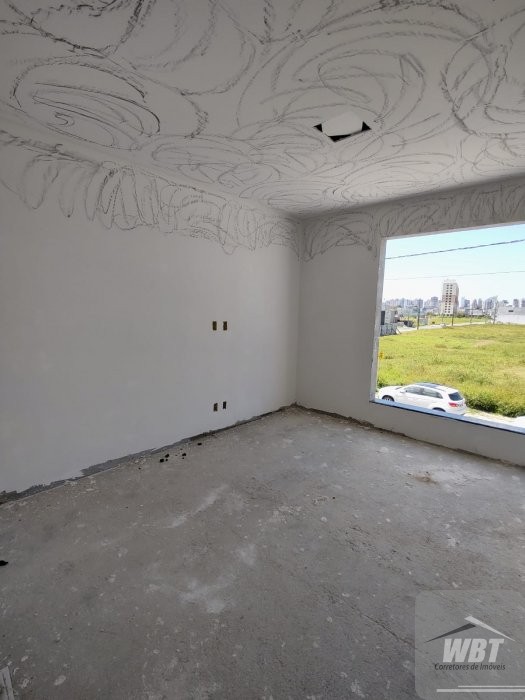 SOBRADOS TRIPLEX EM ITAPEMA, COM 02 SUITES!!! 