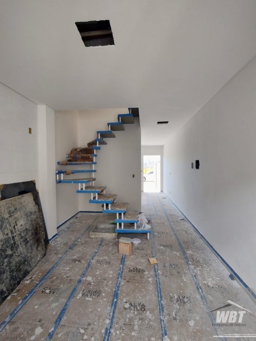 SOBRADOS TRIPLEX EM ITAPEMA, COM 02 SUITES!!! 