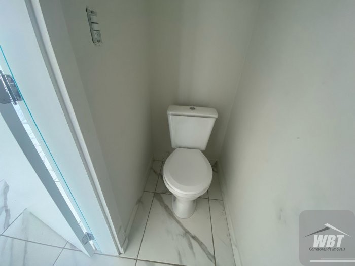 SOBRADOS TRIPLEX EM ITAPEMA, COM PROJETO DIFERENCI