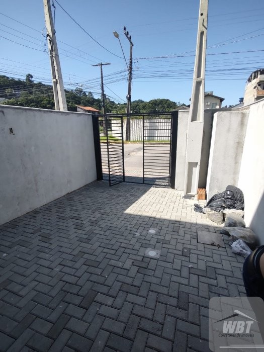 SOBRADOS EM ITAPEMA, COM 02 DORMS