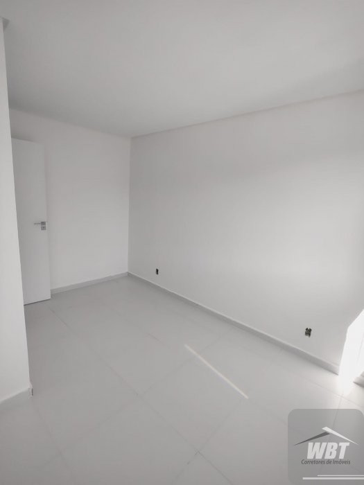 SOBRADOS EM ITAPEMA, COM 02 DORMS