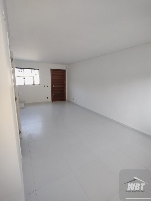 SOBRADOS EM ITAPEMA, COM 02 DORMS