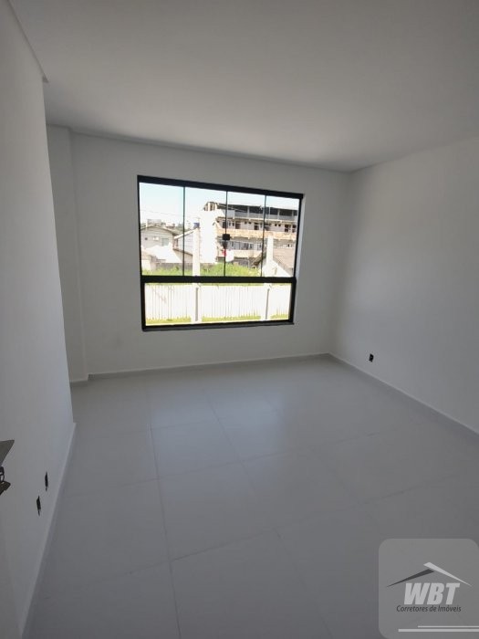 SOBRADOS EM ITAPEMA, COM 02 DORMS