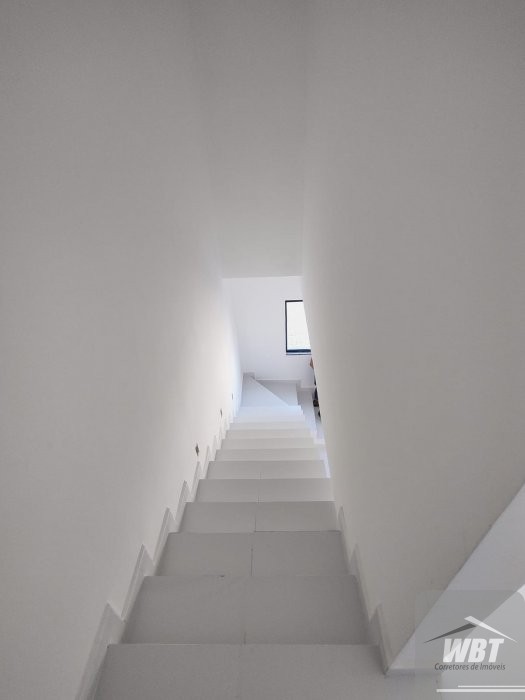 SOBRADOS EM ITAPEMA, COM 02 DORMS