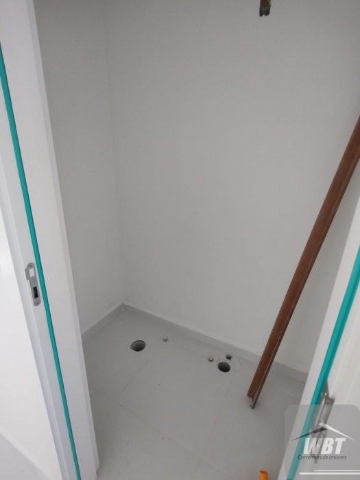 SOBRADOS EM ITAPEMA, COM 02 DORMS