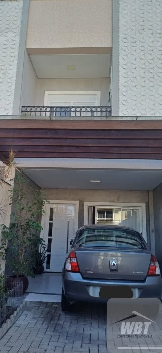 SOBRADO EM ITAPEMA, COM 02 SUITES, 02 VAGAS, AREA 