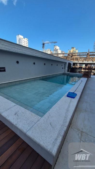 APARTAMENTO EM ITAPEMA, COM 03 DORMS, 600M DO MAR