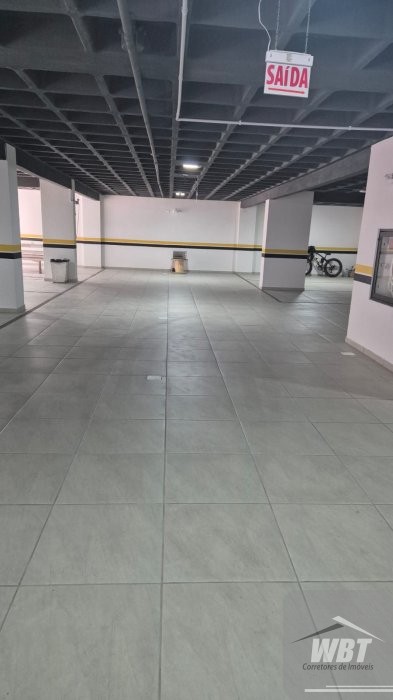 APARTAMENTO EM ITAPEMA, COM 03 DORMS, 600M DO MAR