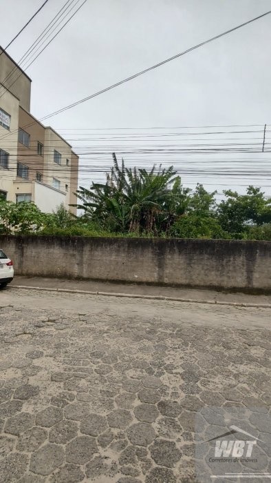 TERRENO EM ITAPEMA, MURADO E ATERRADO COM 270M�