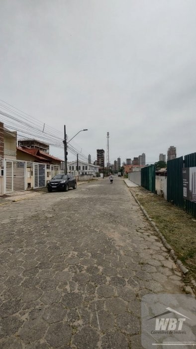 TERRENO EM ITAPEMA, MURADO E ATERRADO COM 270M�