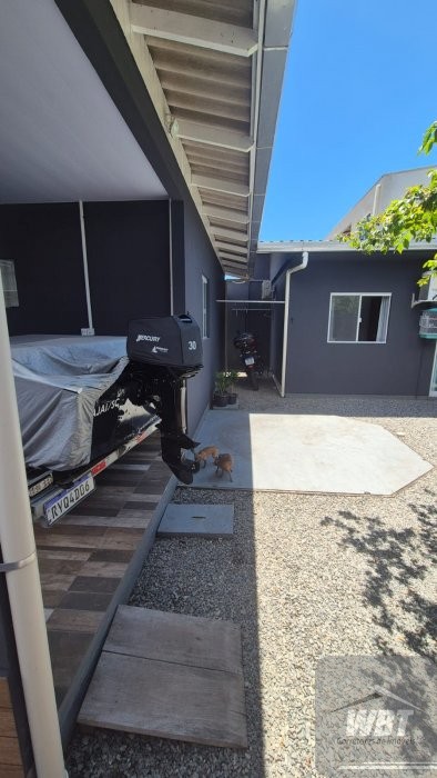 02 CASAS NO MESMO TERRENO, COM 02 DORMIT�RIOS CADA