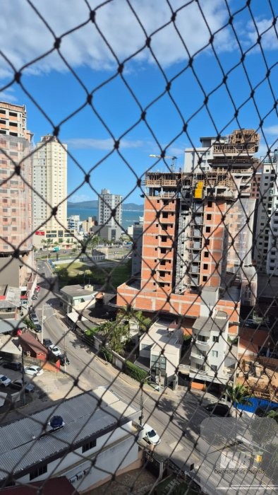 APARTAMENTO COM 02 DORMS, SENDO 01 SUITE, 600M MAR