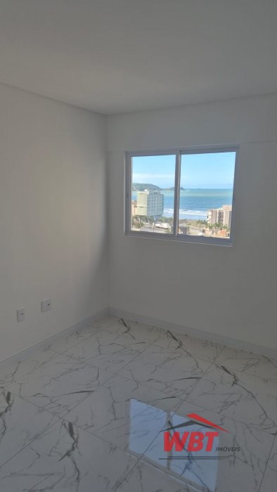 APARTAMENTO EM ITAPEMA, COM 02 DORMS, 350M MAR, PR