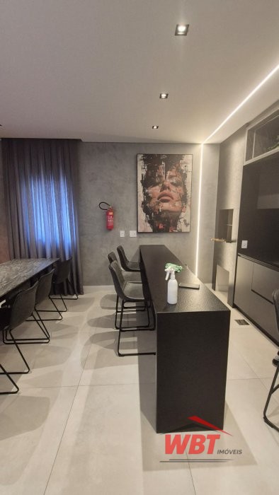 APARTAMENTO EM ITAPEMA, COM 02 DORMS, 350M MAR, PR