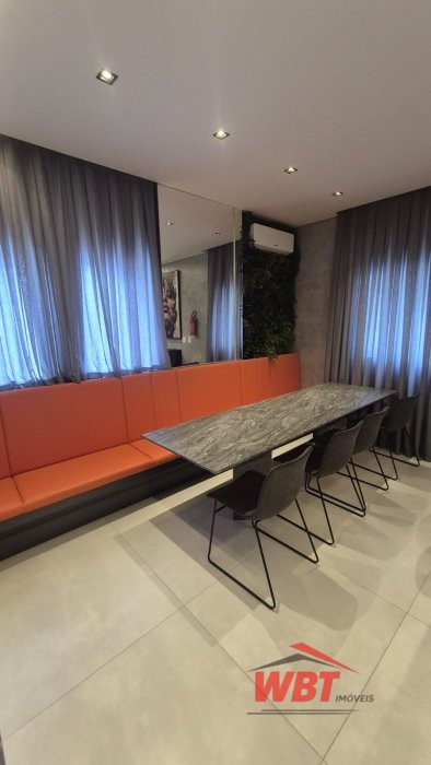 APARTAMENTO EM ITAPEMA, COM 02 DORMS, 350M MAR, PR