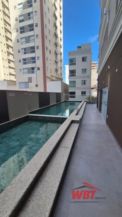 APARTAMENTO EM ITAPEMA, COM 02 DORMS, 350M MAR, PR