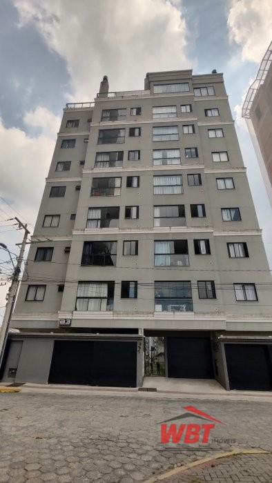 APTO EM ITAPEMA, MOBILIADO, COM 03 DORMS, SENDO 01