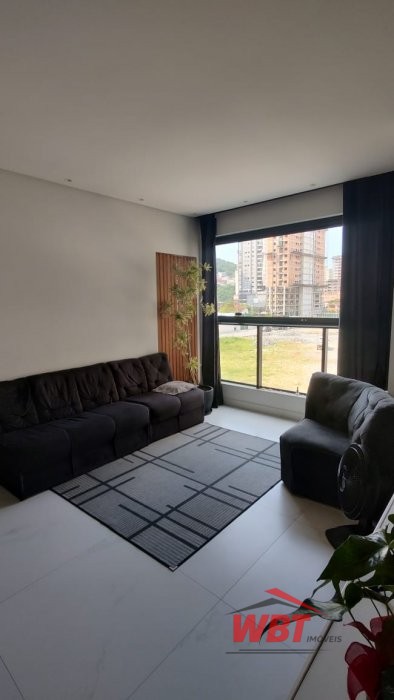 APTO EM ITAPEMA, MOBILIADO, COM 03 DORMS, SENDO 01