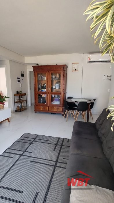 APTO EM ITAPEMA, MOBILIADO, COM 03 DORMS, SENDO 01