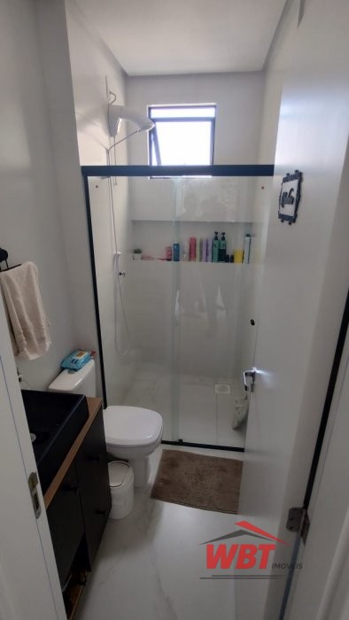 APTO EM ITAPEMA, MOBILIADO, COM 03 DORMS, SENDO 01