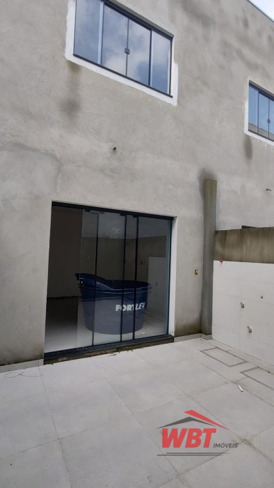 SOBRADOS COM 02 SUITES, MEDINDO 135M� 02 VAGAS