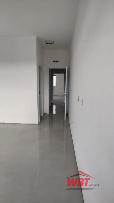 SOBRADOS COM 02 SUITES, MEDINDO 135M� 02 VAGAS