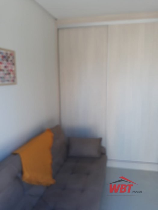 APTO COM 02 DORMS, SENDO 01 SUITE,  MOBILIADO, 700