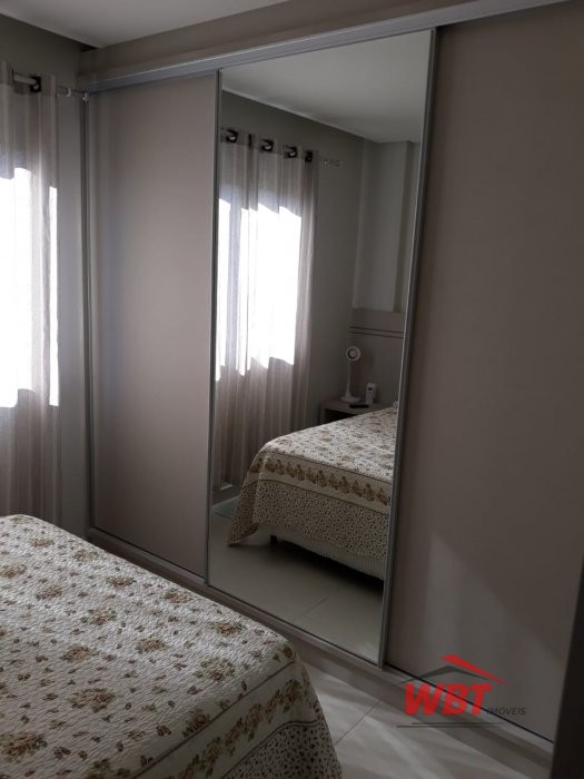 APTO COM 02 DORMS, SENDO 01 SUITE,  MOBILIADO, 700