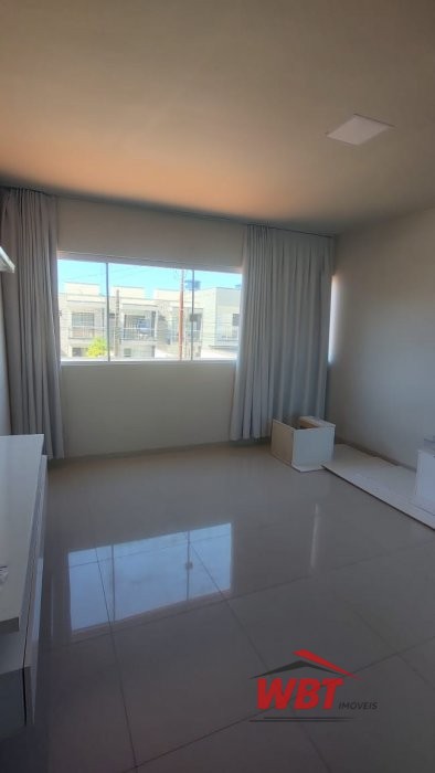 SOBRADO SEMI NOVO, COM 02 SUITES, 02 VAGAS!